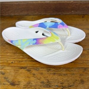 Crocs Flip Flops Womens White Tie-Dye Sandals Summer Size 7 Beach Casual